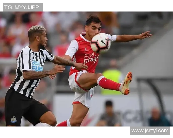 沃尔夫斯堡德甲赛场激战不止,顽强战平对手,积分榜位置稳固 沃尔夫斯堡德甲赛场激战不止,顽强战平对手,积分榜位置稳固